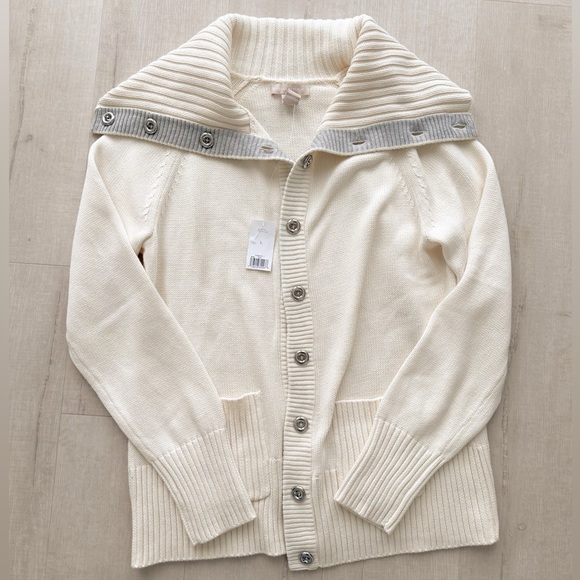 Banana Republic Sweaters - NWT Banana Republic Cream Button-Up Sweater 100% Cotton